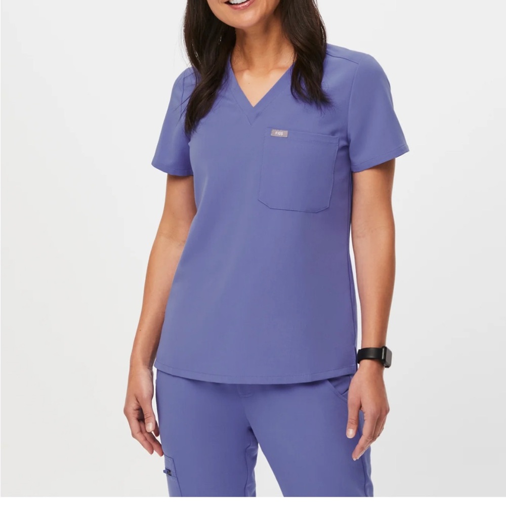 Figs Women's Purple Short Sleeve set